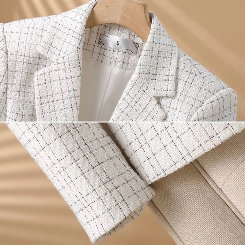 Fashionable White Checkered Suit Jacket For Women  .