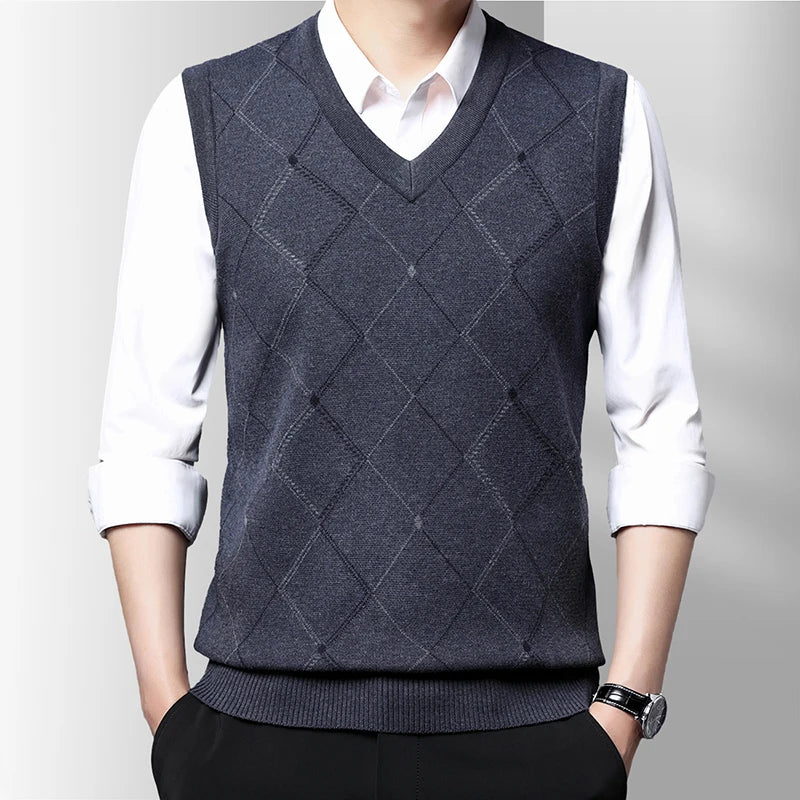 Casual Sweater Tank Top Autumn and Winter Warm Men's Vest.