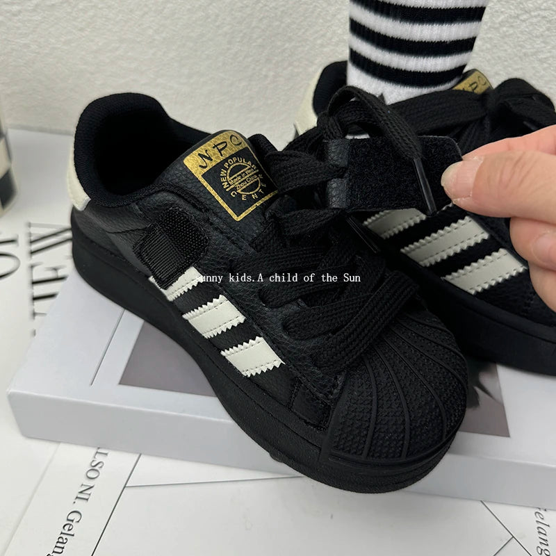 New Korean Style Sports Training Shoes for Kids Boys and Girls .