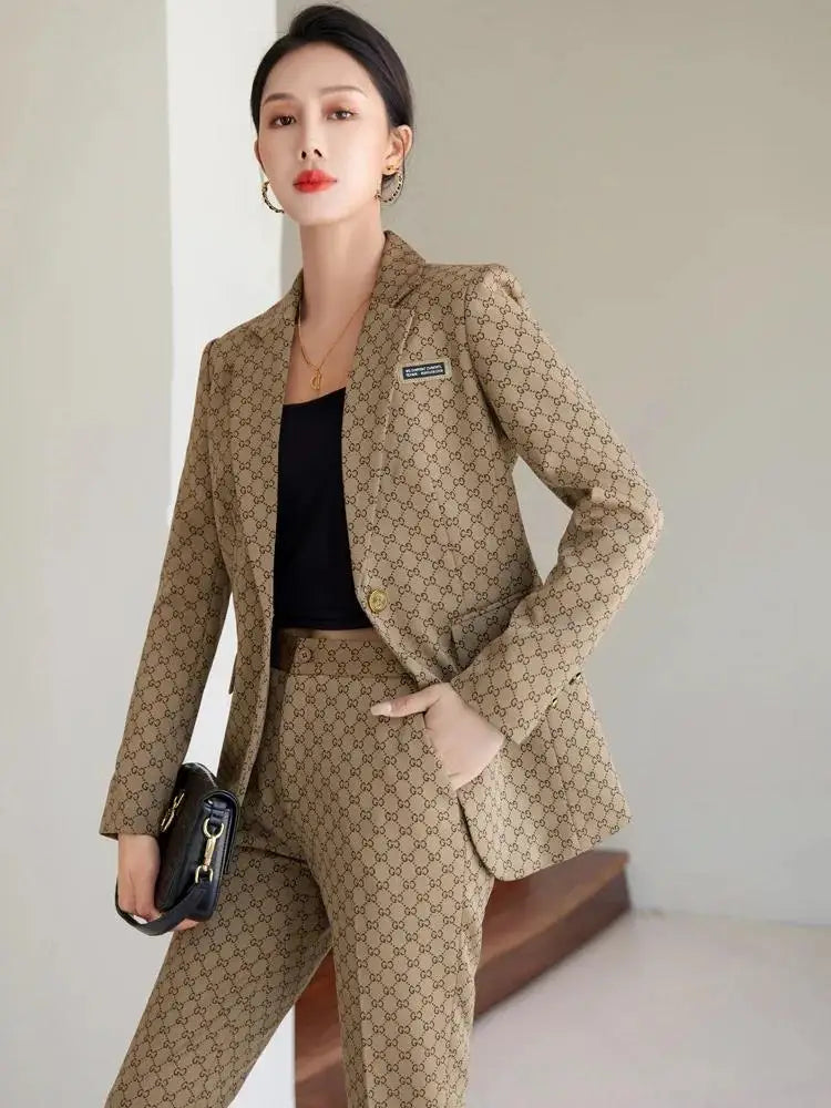 High Quality Fabric Women Business Suits With Pants and Blazer.