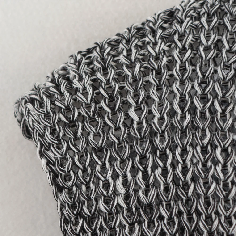 fashion temperament slim fit casual  V-neck vest short knittevd sweater.