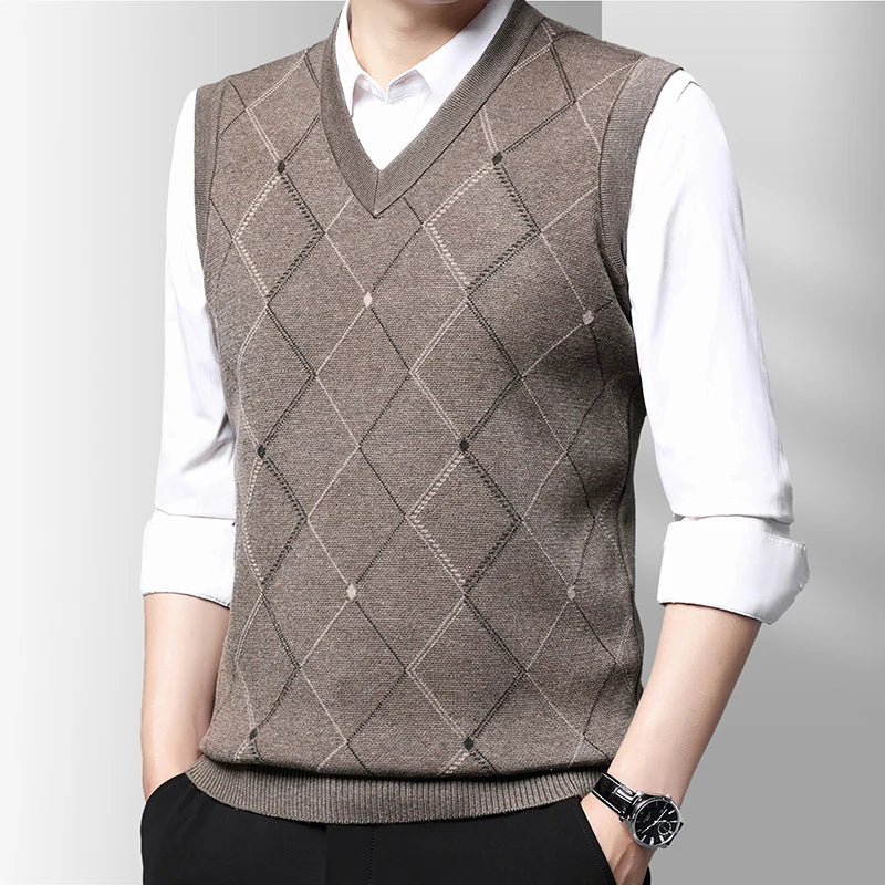 Casual Sweater Tank Top Autumn and Winter Warm Men's Vest.