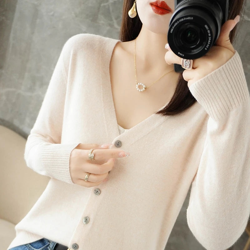 New V-Neck Temperament Small Fragrant Wind Women Loose Sweater .