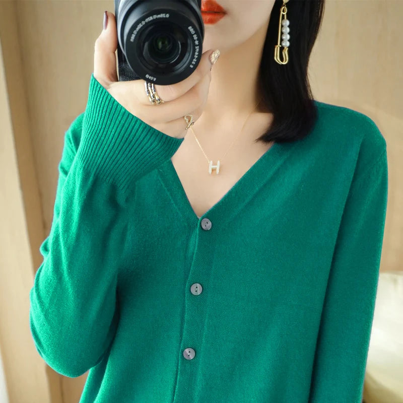 Cashmere Knit Cardigan V-Neck Solid Color Fashion High-Grade Comfortable.
