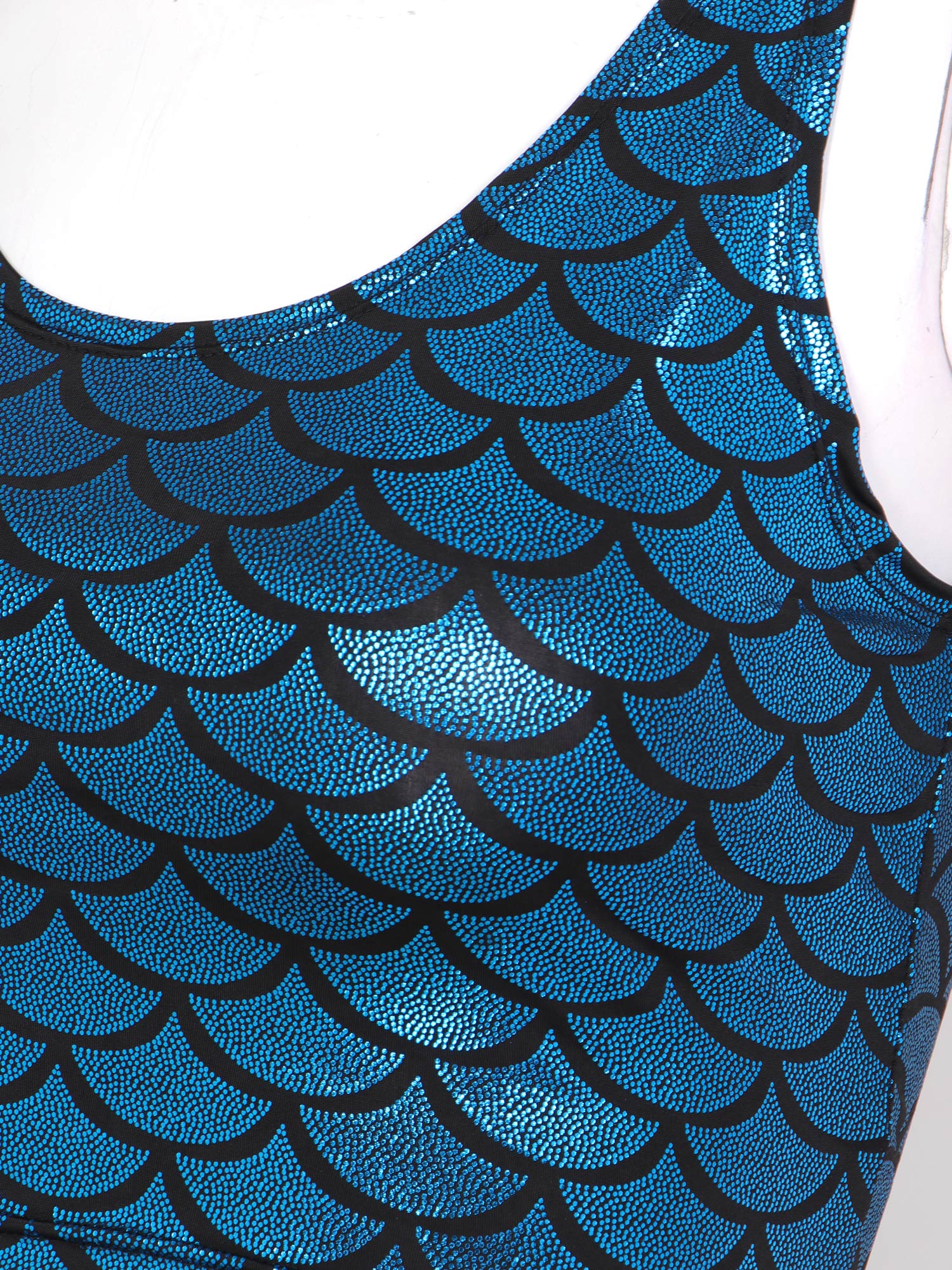 Women Shiny Metallic Crop Top Y2K Mermaid Fish Scale Print Cropped Tank Top Vest Festival Rave Pole Dance Costume Party Clubwear