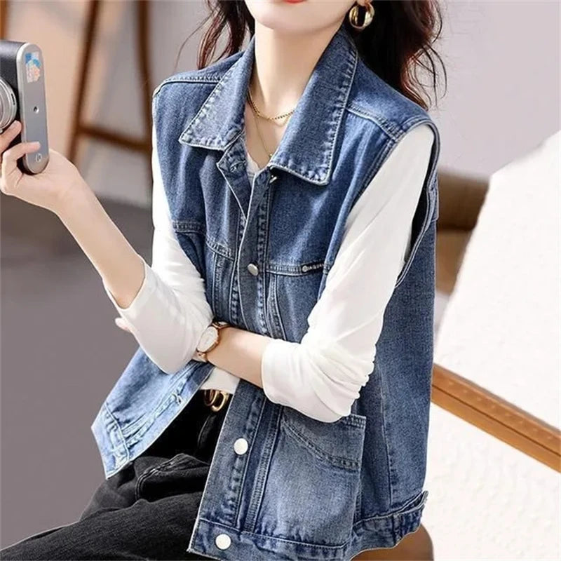 Women's Denim Vest Jacket New Spring And Autumn Elegant.