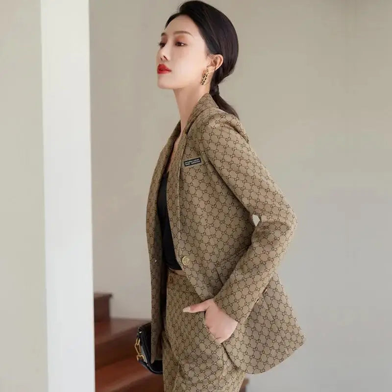High Quality Fabric Women Business Suits With Pants and Blazer.