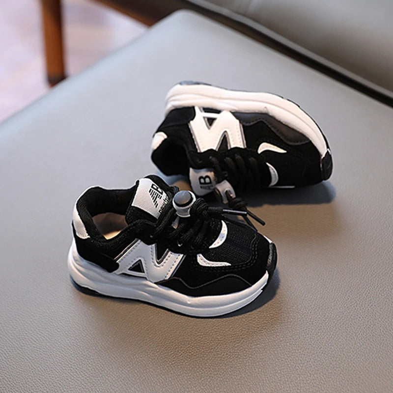 Kids Shoes for Boys Girls Soft Sneakers New Fashion Sports.