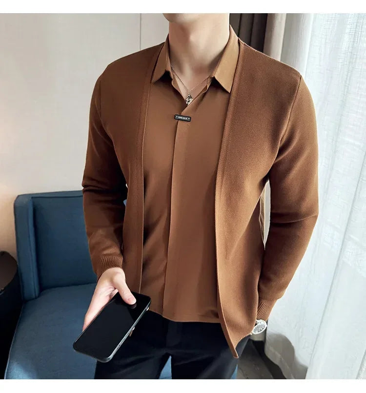 Autumn New Fake 2 Pieces Knitted Cardigan Traceless Shirt.