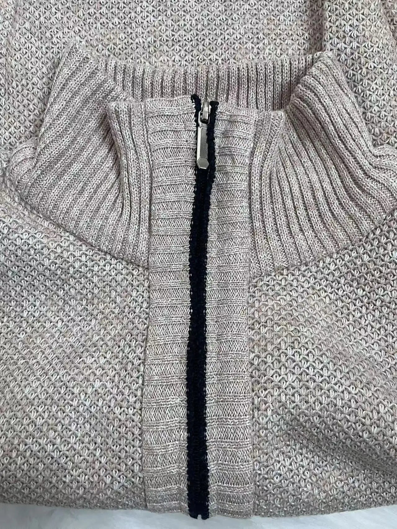 New Autumn and Winter Cardigan Sweater for Men.