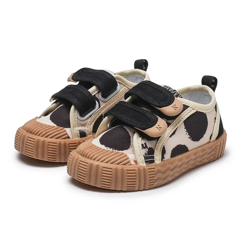 Kids Shoes for Girls Boys Non-slip Soft Sole Canvas Shoes.
