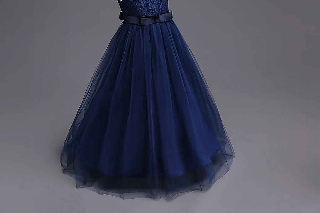 Western girls dress Princess dress Children's dress long lace .