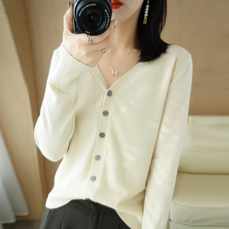 Cashmere Knit Cardigan V-Neck Solid Color Fashion High-Grade Comfortable.
