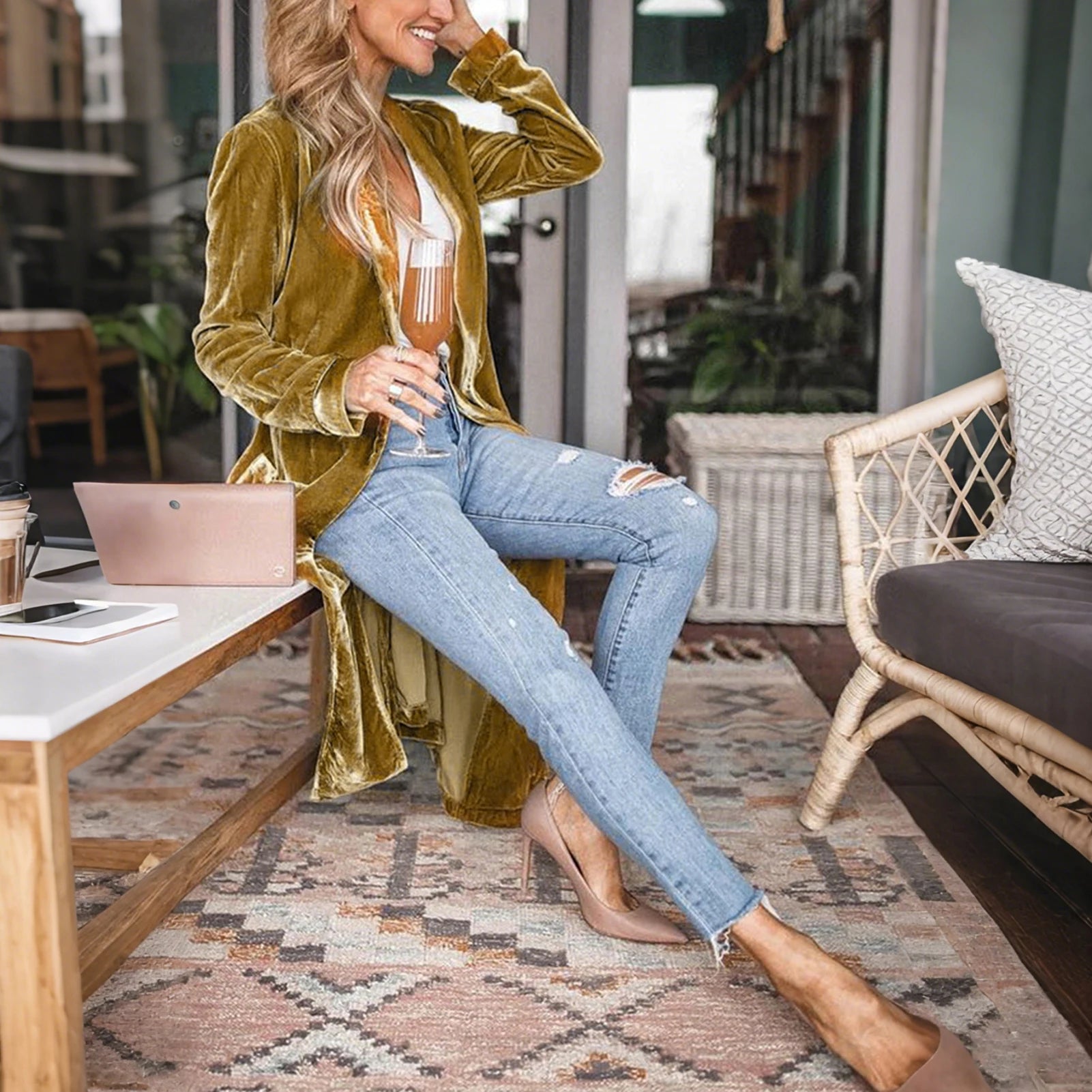 Stylish Women Coat Warm Fashion Golden Velvet Small Suit Jacket .
