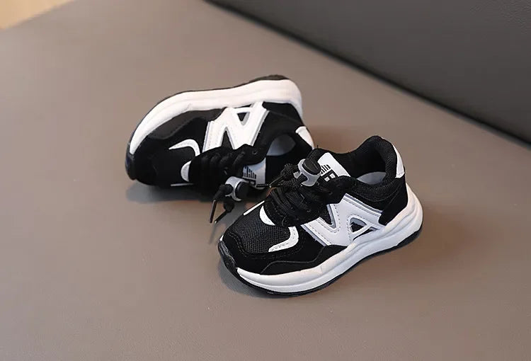Kids Shoes for Boys Girls Soft Sneakers New .
