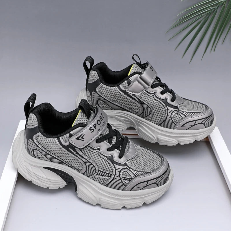 Kids Fashion Sports Shoes Breathable Mesh Running Shoes.