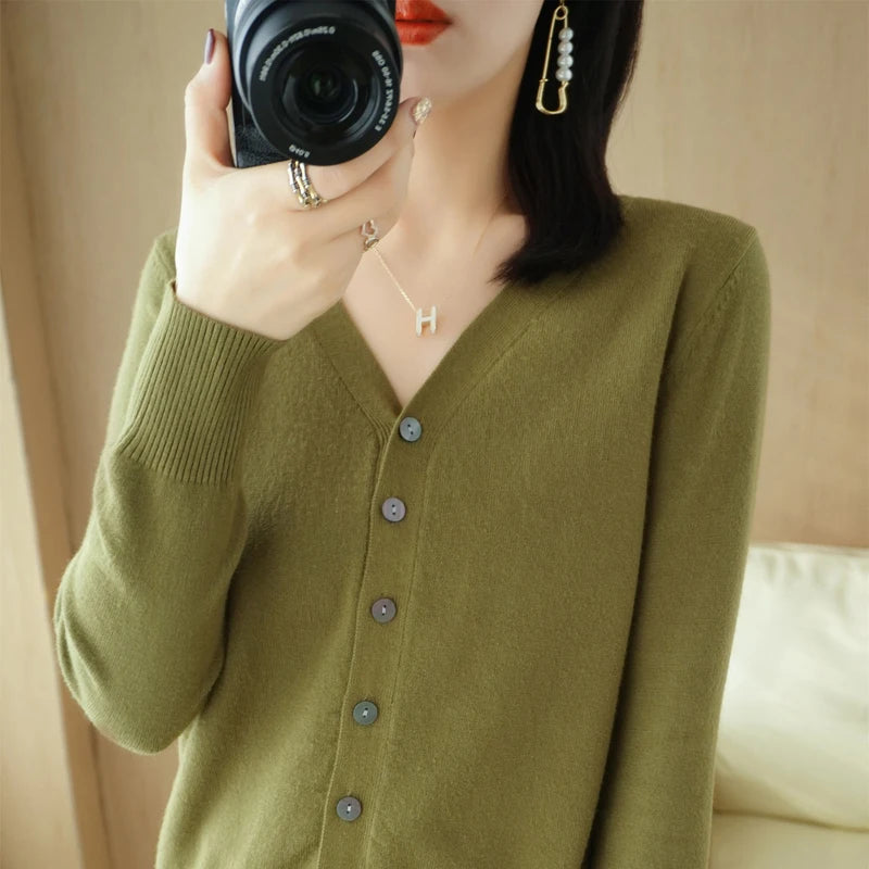 Cashmere Knit Cardigan V-Neck Solid Color Fashion High-Grade Comfortable.