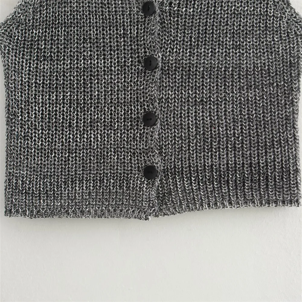 fashion temperament slim fit casual  V-neck vest short knittevd sweater.