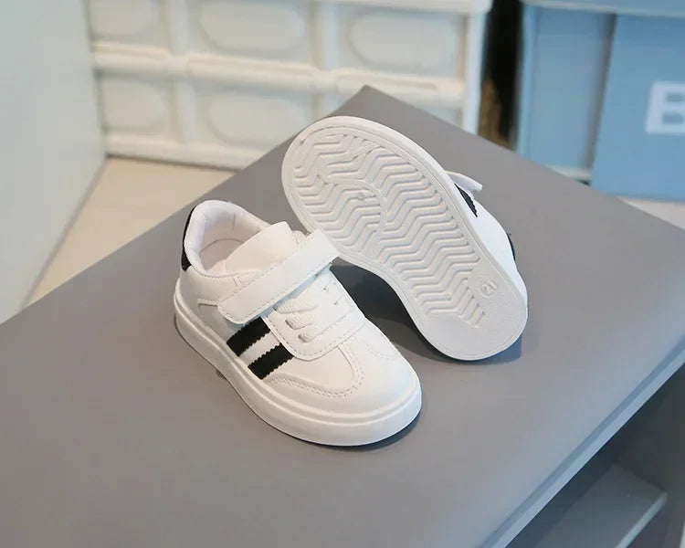 Kids Sports Shoes for School Boys Girls White Shoes.