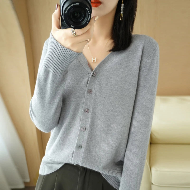 Cashmere Knit Cardigan V-Neck Solid Color Fashion High-Grade Comfortable.