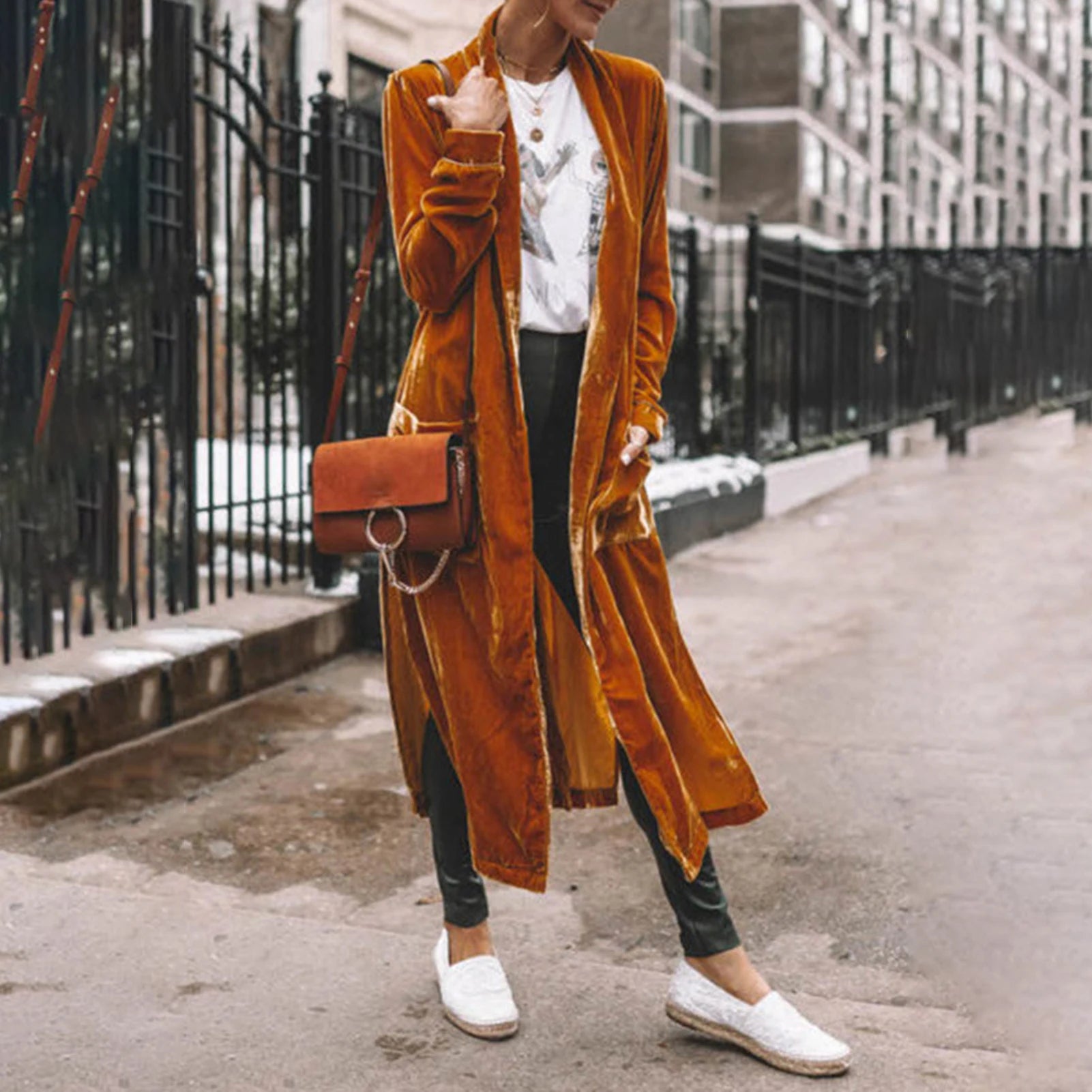 Stylish Women Coat Warm Fashion Golden Velvet Small Suit Jacket .