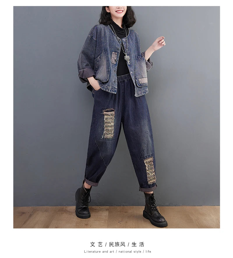 Women Long Sleeve  Denim Jackets Big Pocket Vintage Blue Short Coat .