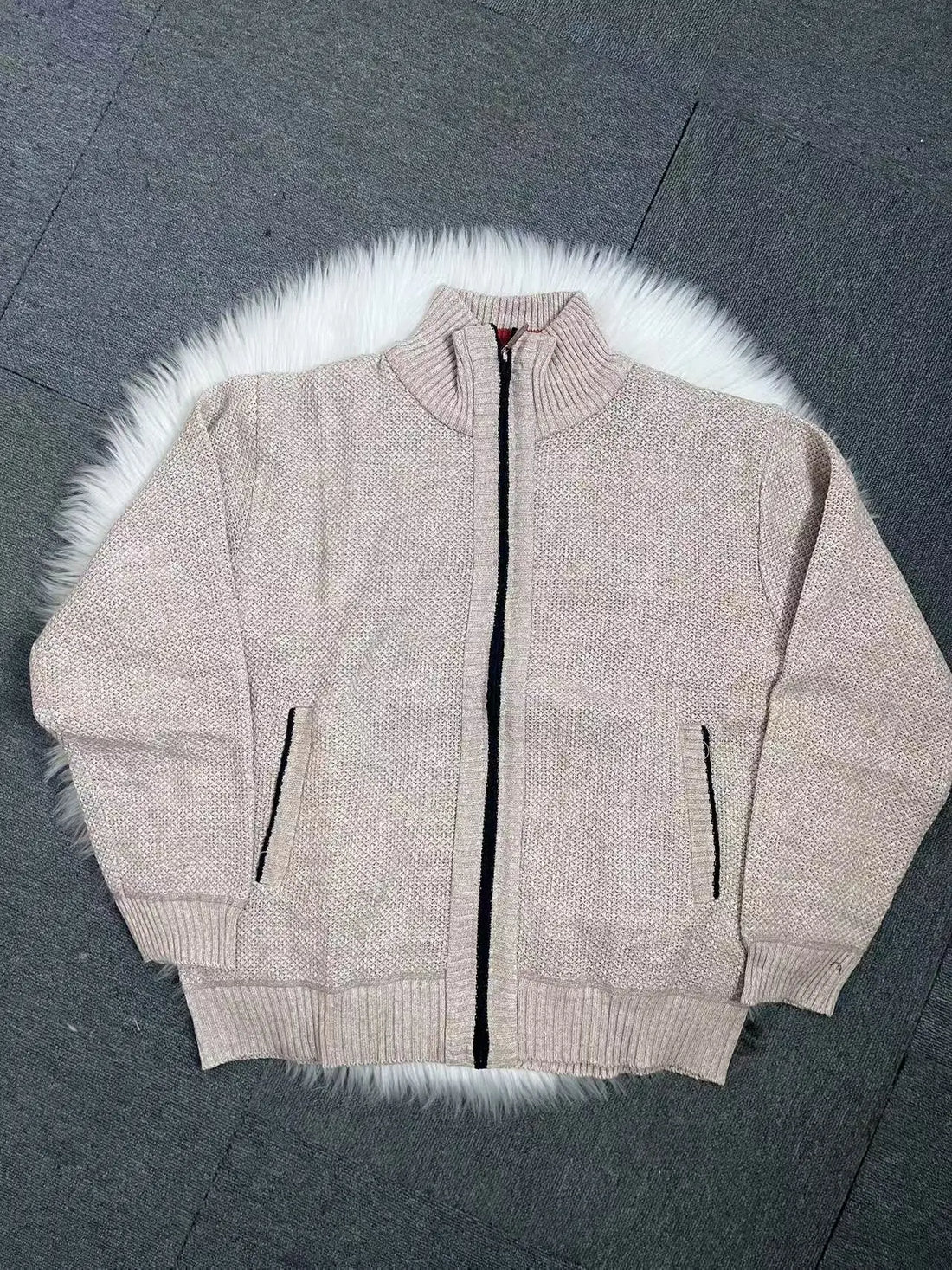 New Autumn and Winter Cardigan Sweater for Men.