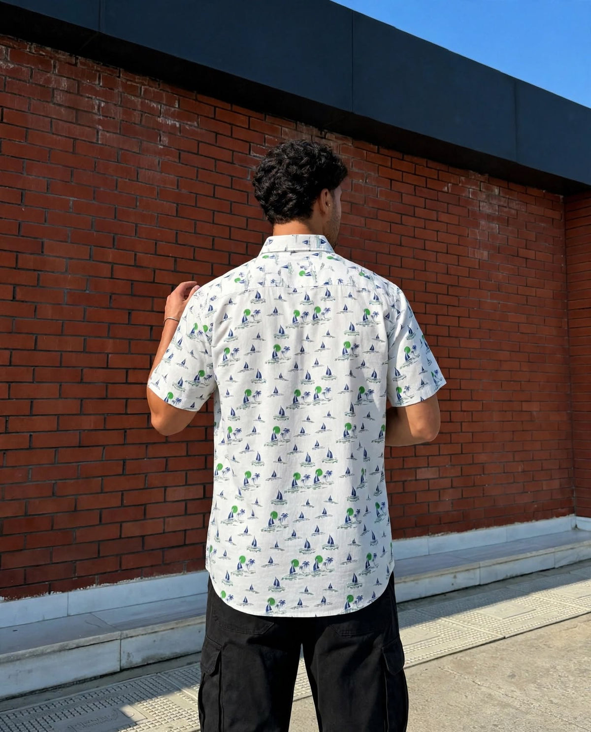 Men’s White Nautical Sailboat & Palm Tree Print Short Sleeve Shirt | Slim Fit Summer Holiday | Sizes S–XXL | MH