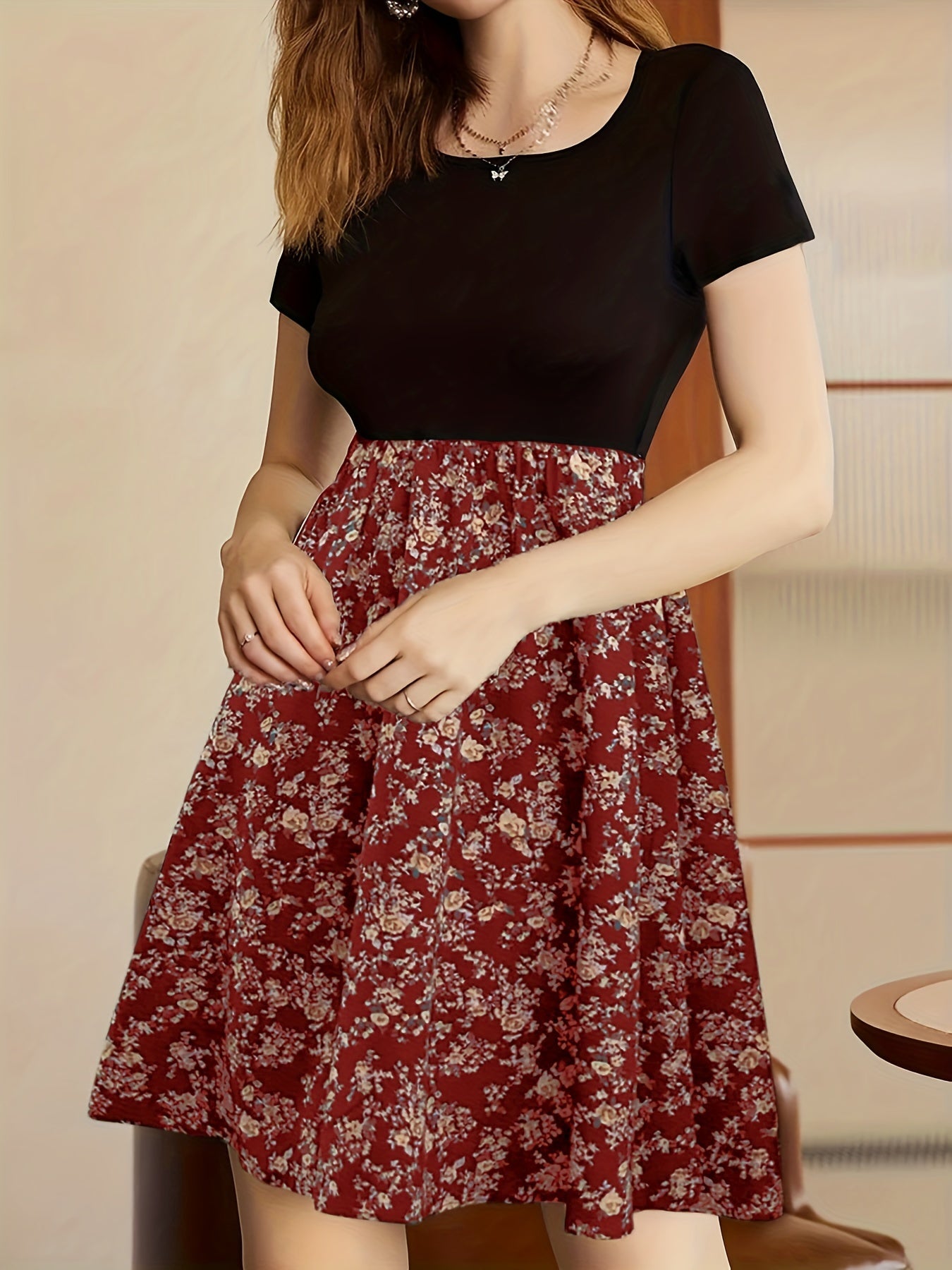 Vibrant Floral Print Crew Neck Dress - Short Sleeve,/MH