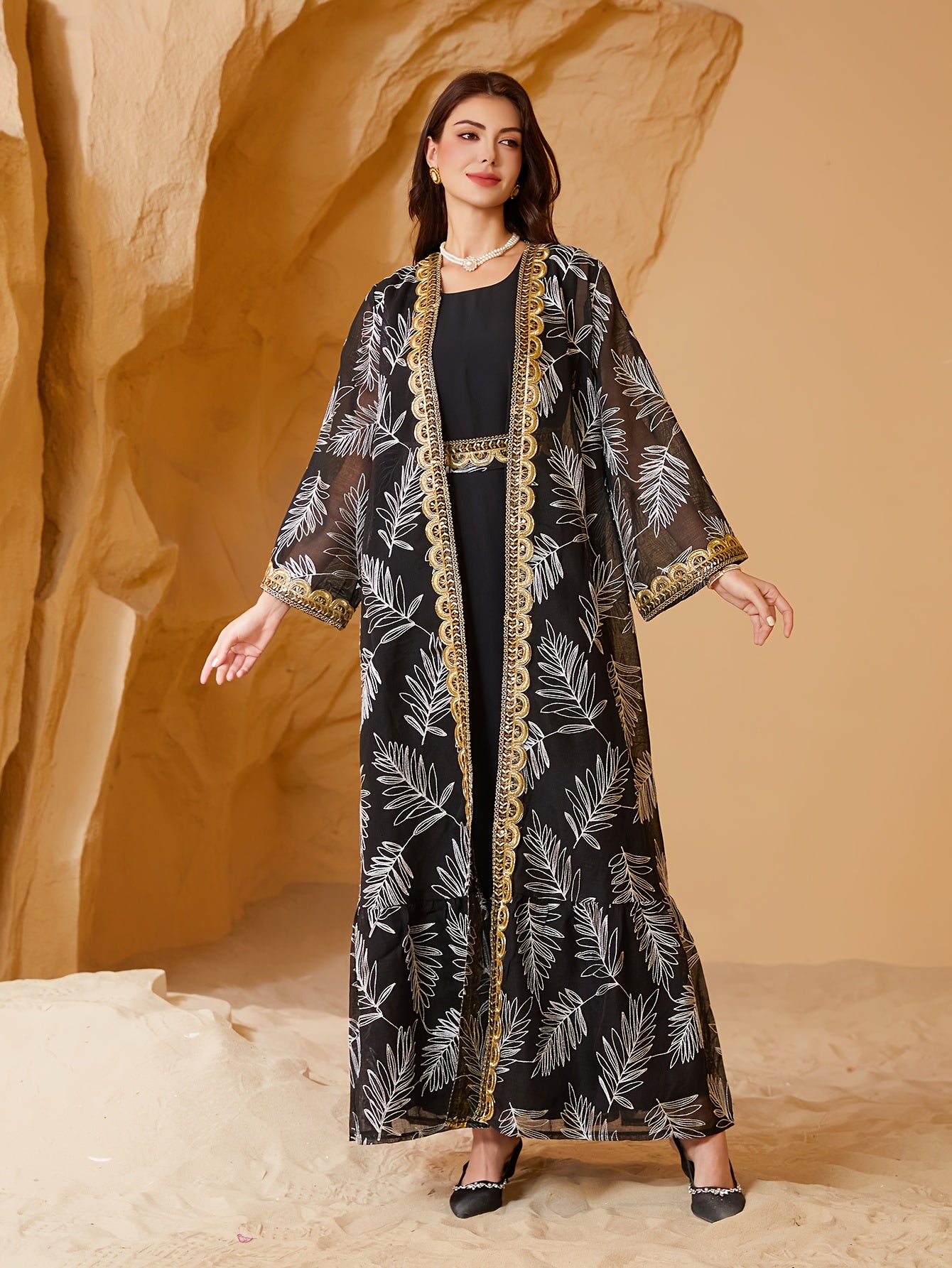 Elegant Black Abaya with Golden Floral Embroidery - Stylish Long-Sleeve '/MH