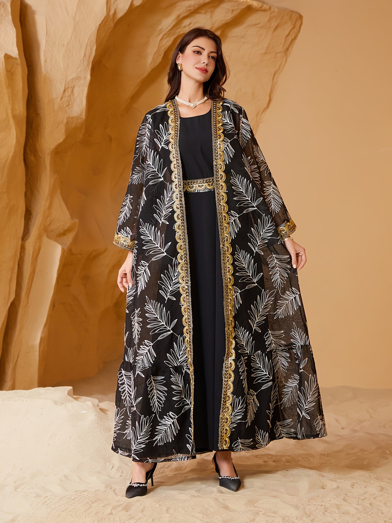 Elegant Black Abaya with Golden Floral Embroidery - Stylish Long-Sleeve '/MH