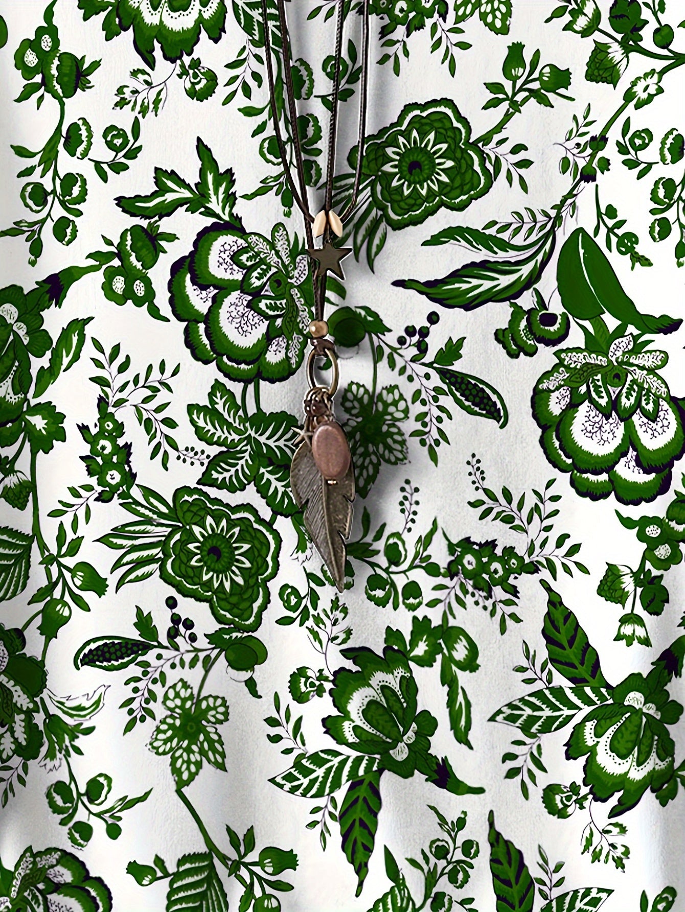 Women's Plus Size Casual Short Sleeve T-Shirt - White with Green .