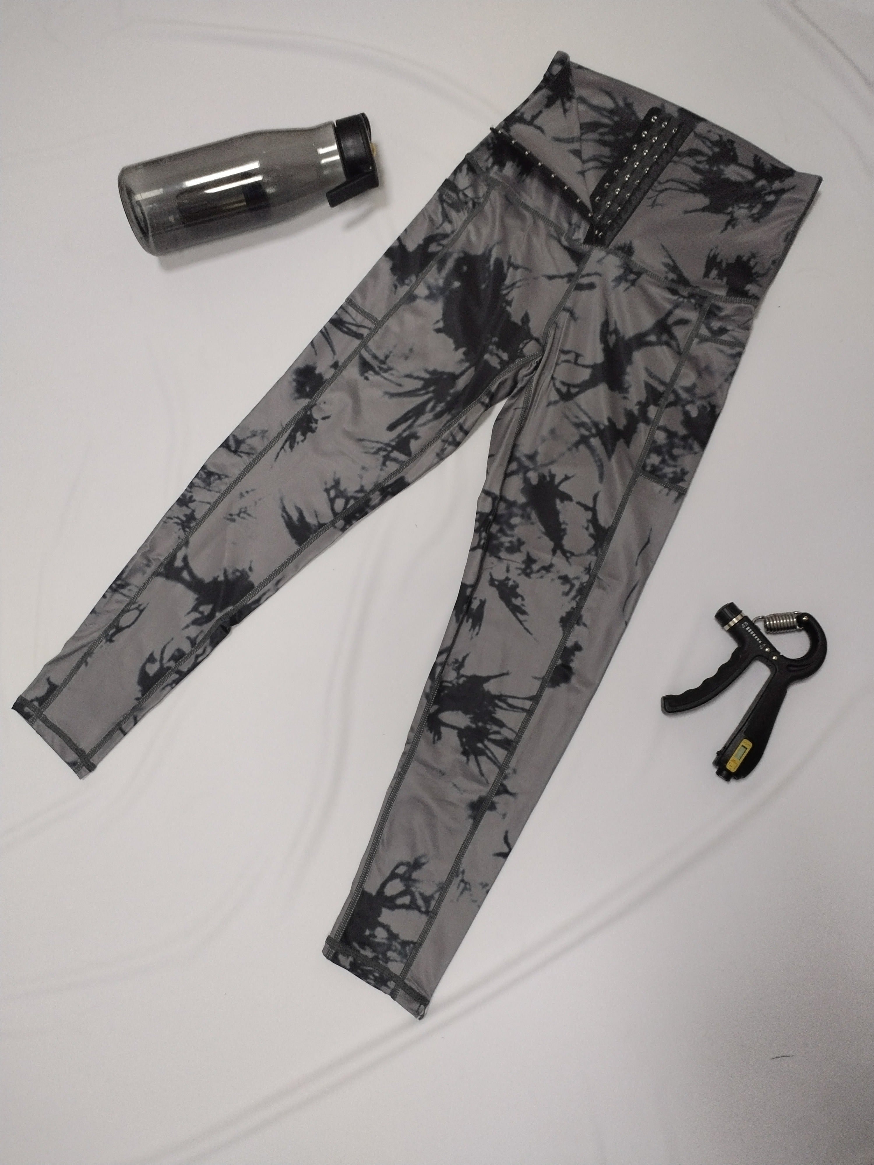 Women'S High-Waist Tie-Dye Yoga Leggings with Front Button Closure & Pockets .