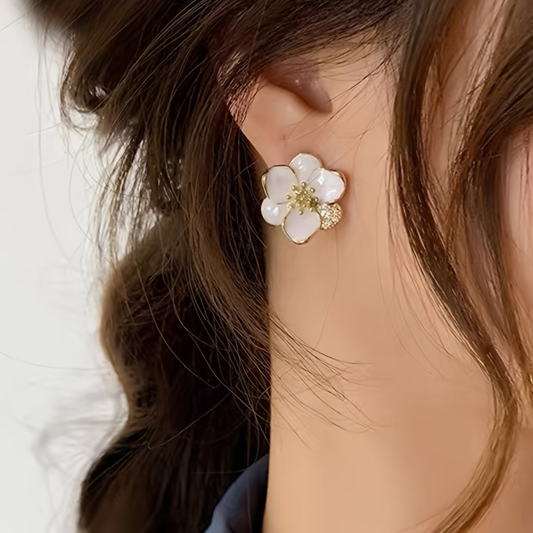 Pretty Sweet Flower Design Stud Earrings Zinc Alloy Jewelry