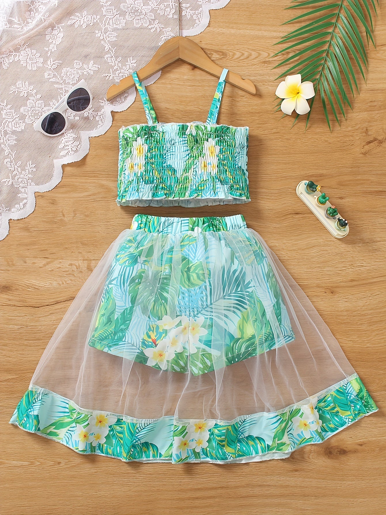 Girls' Two-Piece Set with Spaghetti Strap Butterfly Print .