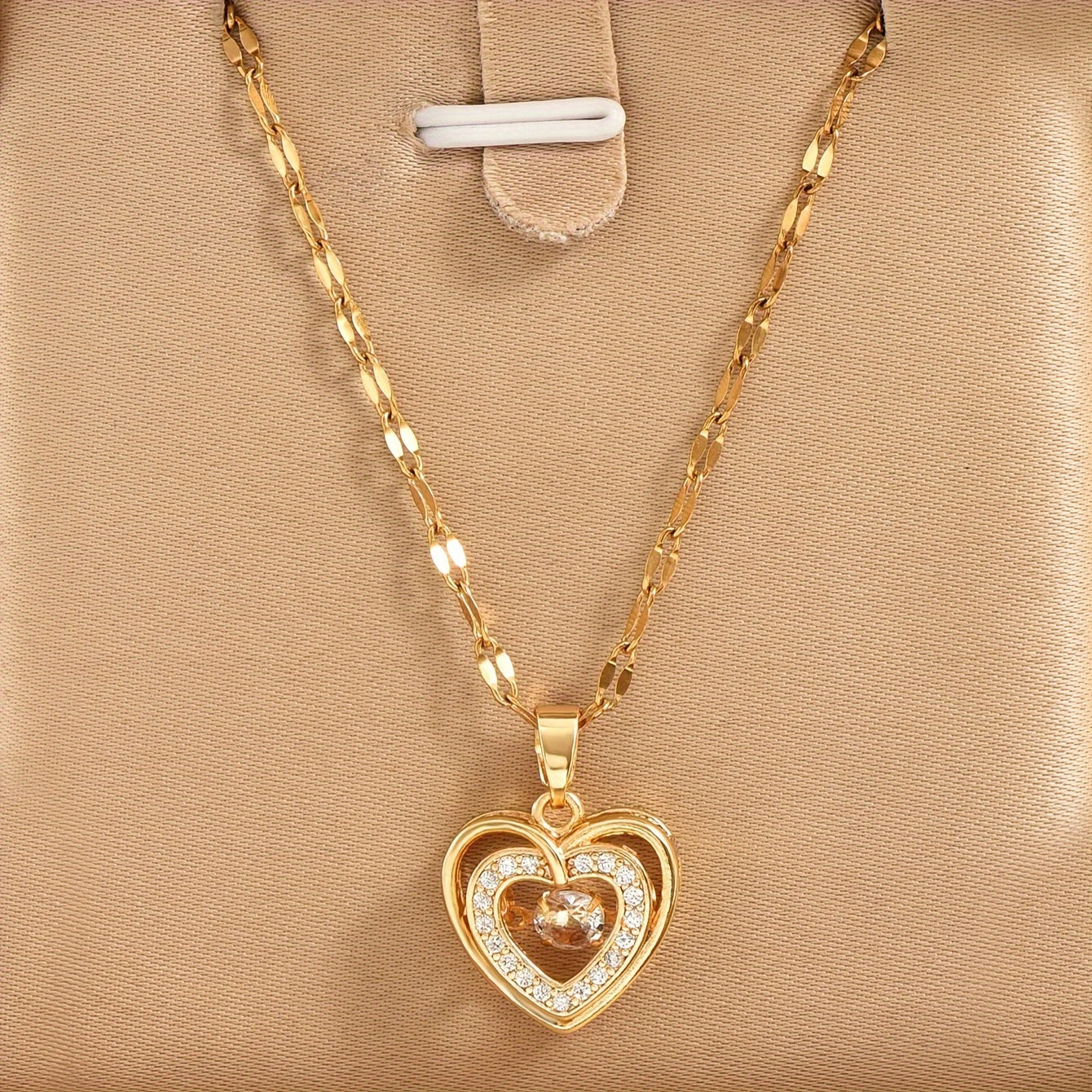 Golden Stainless Steel Three-dimensional Love Pendent Necklace, Rhinestone Fashion Necklace For Men Women Couple Street Daily Wear, Christmas Necklace Gift, father's day gift