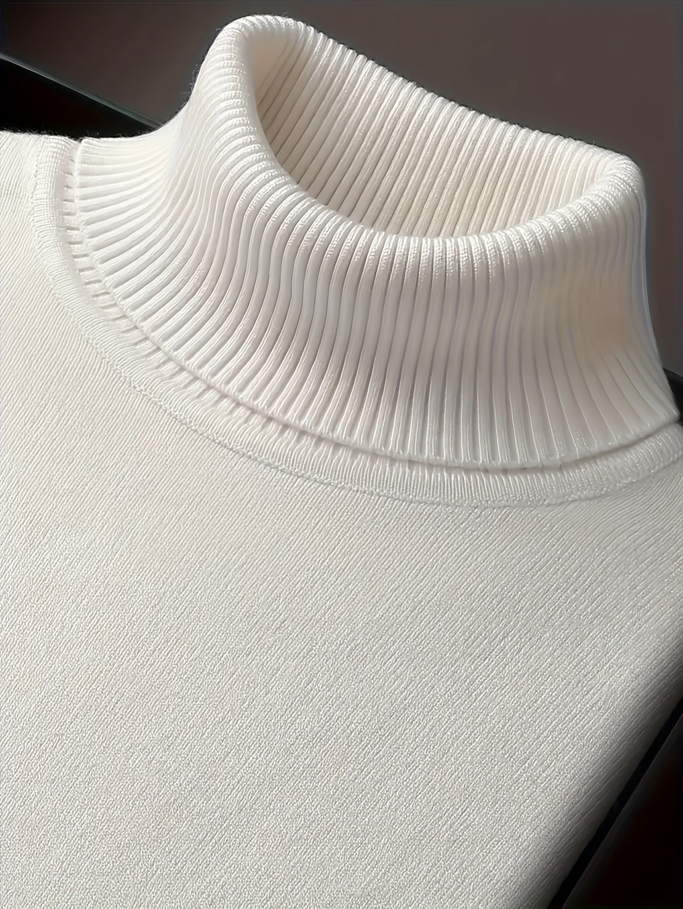 Men's Casual Solid Color Turtleneck Sweater .
