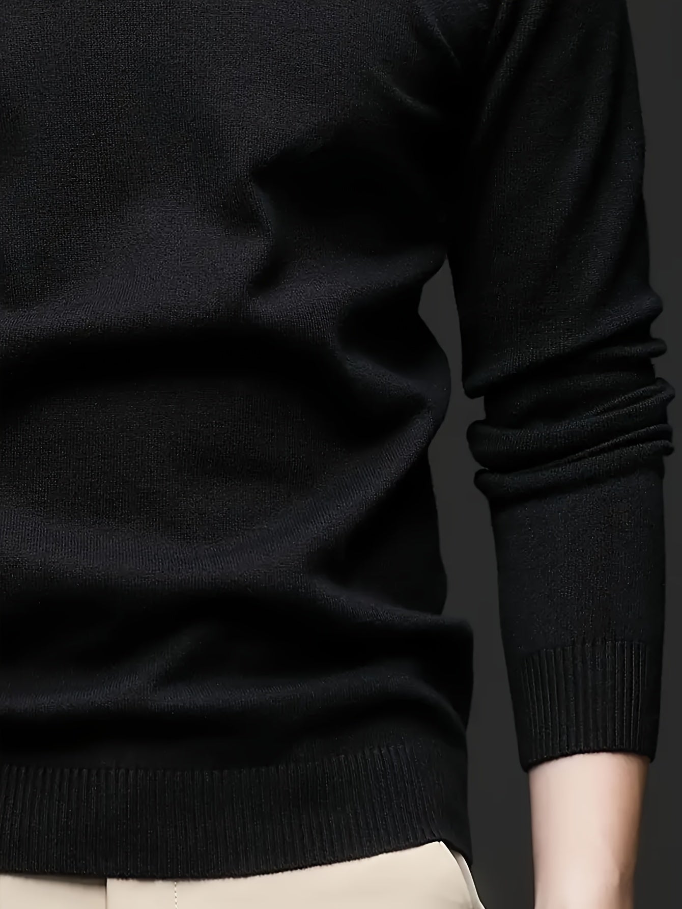 Men's Casual Solid Color Turtleneck Sweater .