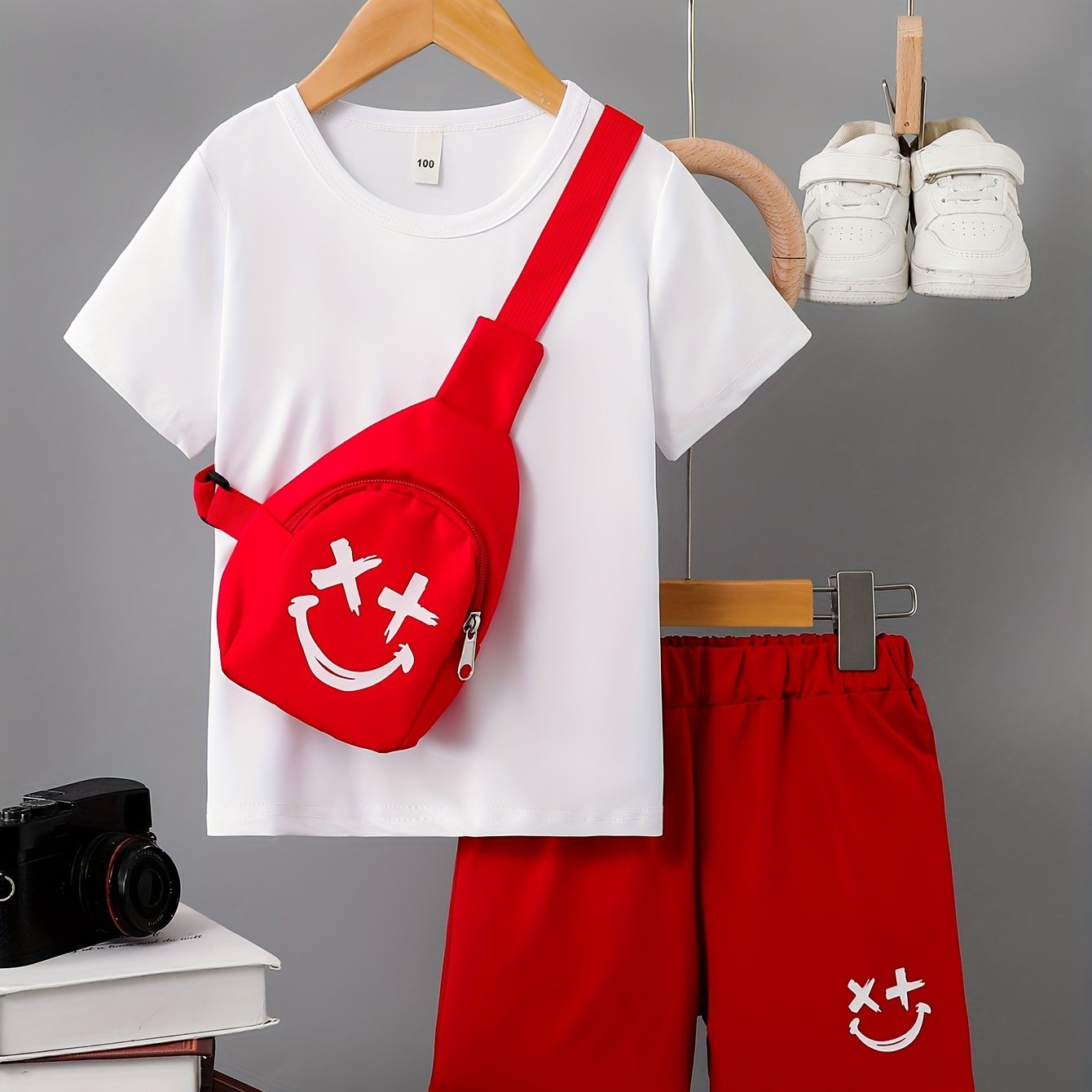 3pcs Boys Casual Solid Short Sleeve T-shirt & Smile Face Print Shorts.
