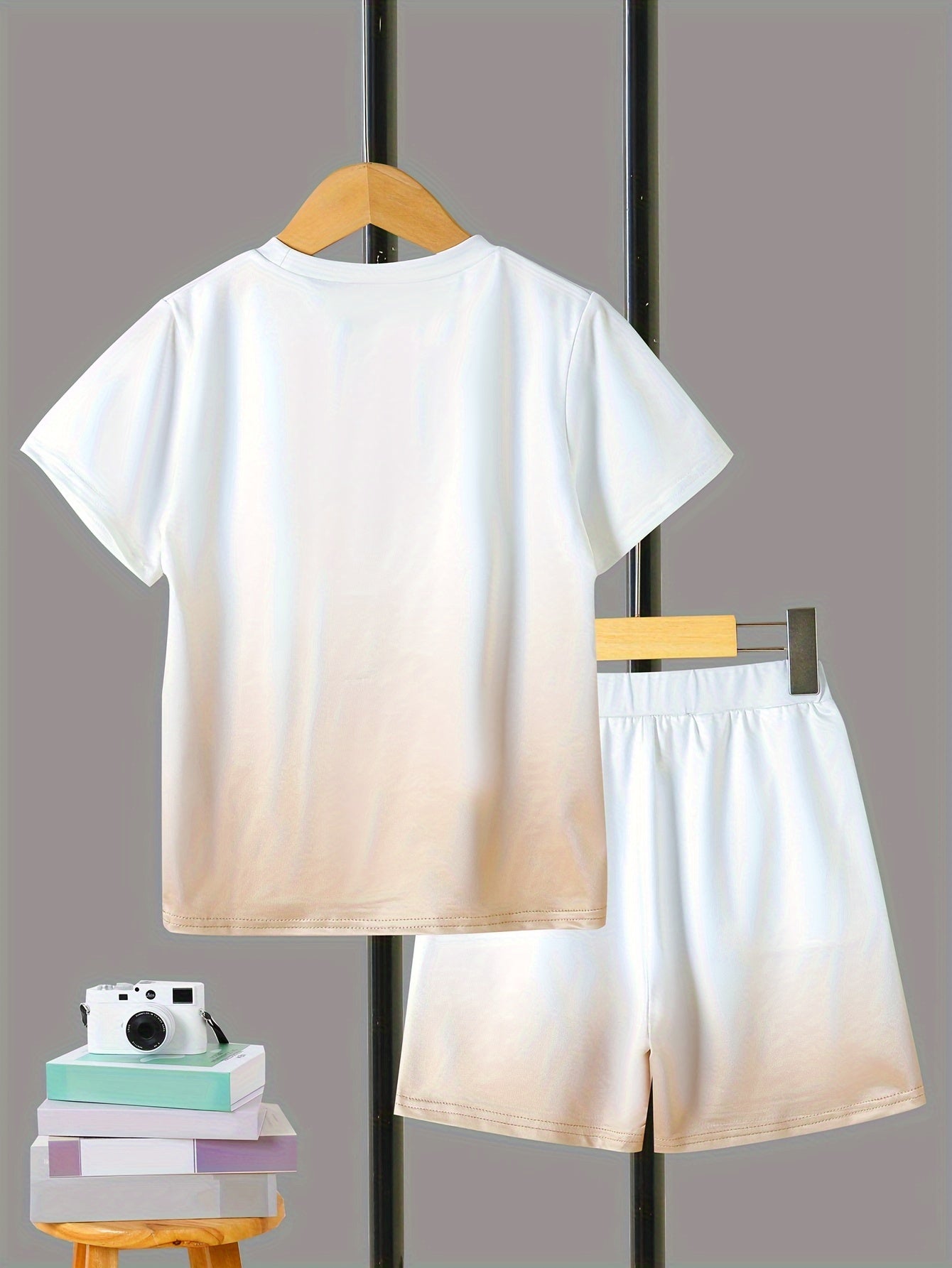 Boy's Color Gradient 2pcs, T-shirt & Shorts Set,