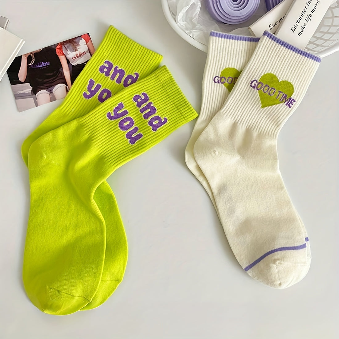 4 Pairs Face & Letter Graphic Socks, Women's Stockings & Hosiery /MH