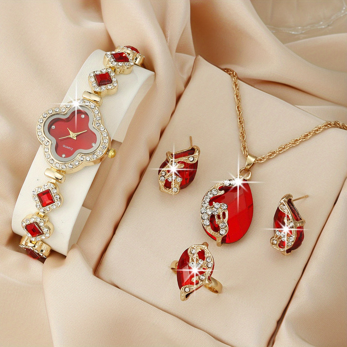 Clover Pointer Quartz Watch - Elegant Baroque Rhinestone Analog Wrist Watch with 4pcs Jewelry Set, Perfect Gift for Mom, Her, or Yourself, Ideal for Any Occasion