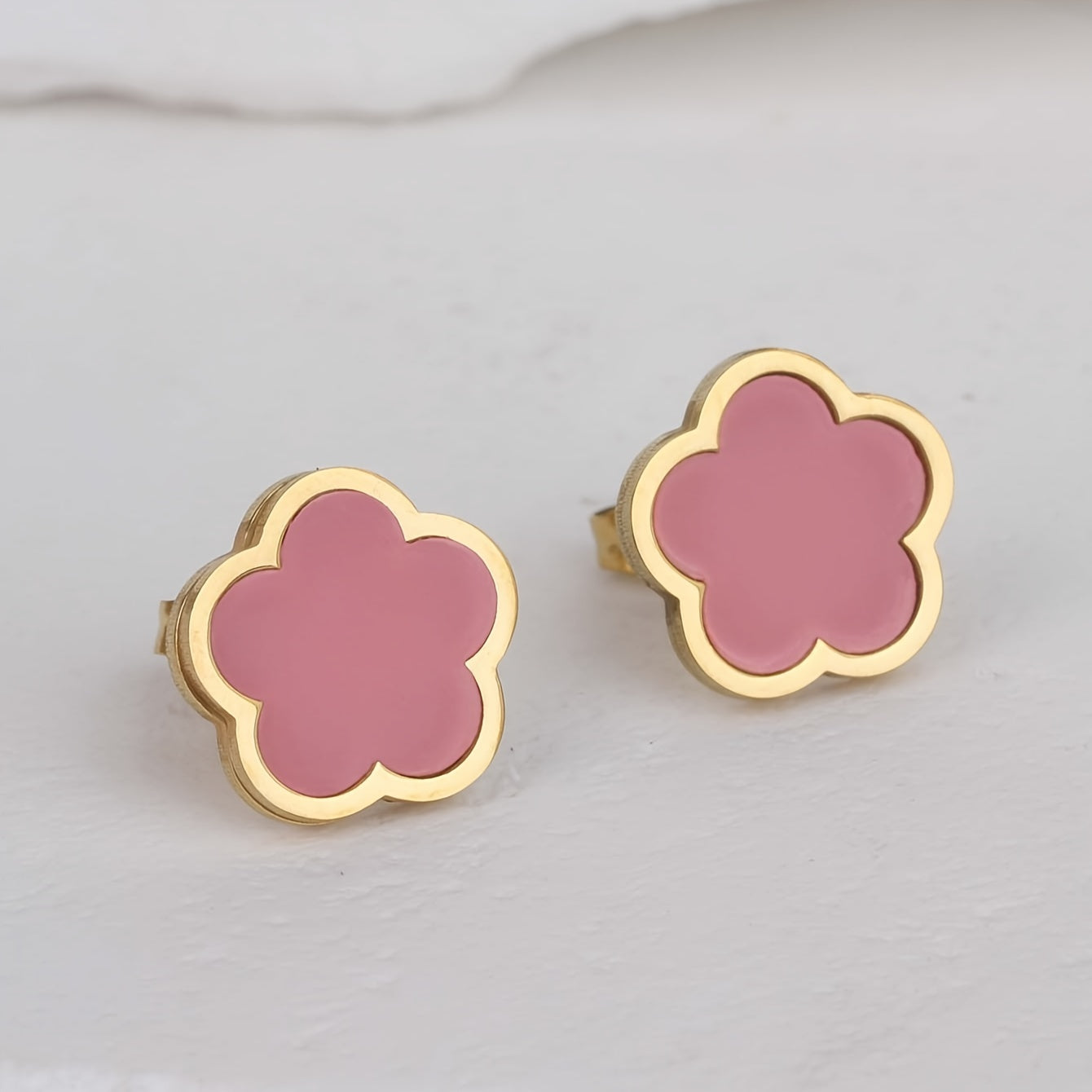 Simple Lucky Flower Design Stud Earrings Stainless Steel Jewelry Elegant Leisure Style Suitable For Women Daily Wear