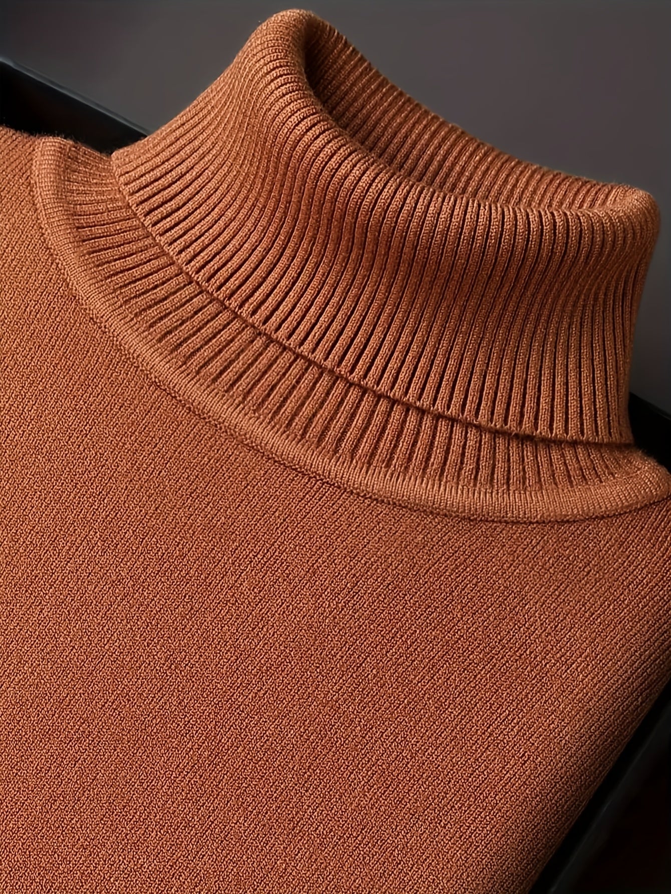 Men's Casual Solid Color Turtleneck Sweater .