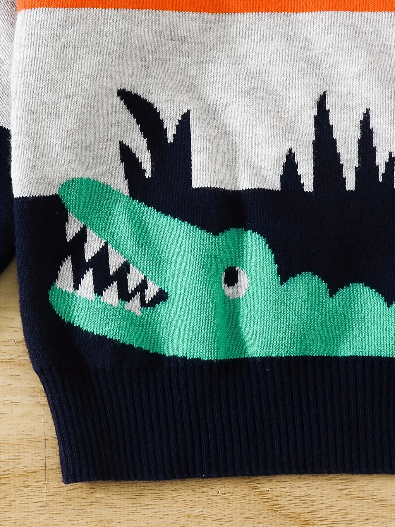 Boys Color Block Cartoon Tiger And Crocodile Pattern Sweater