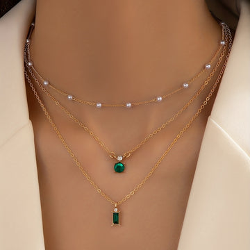 Sweater Chain Creative Retro Imitation Emerald Faux Pearl Chain.