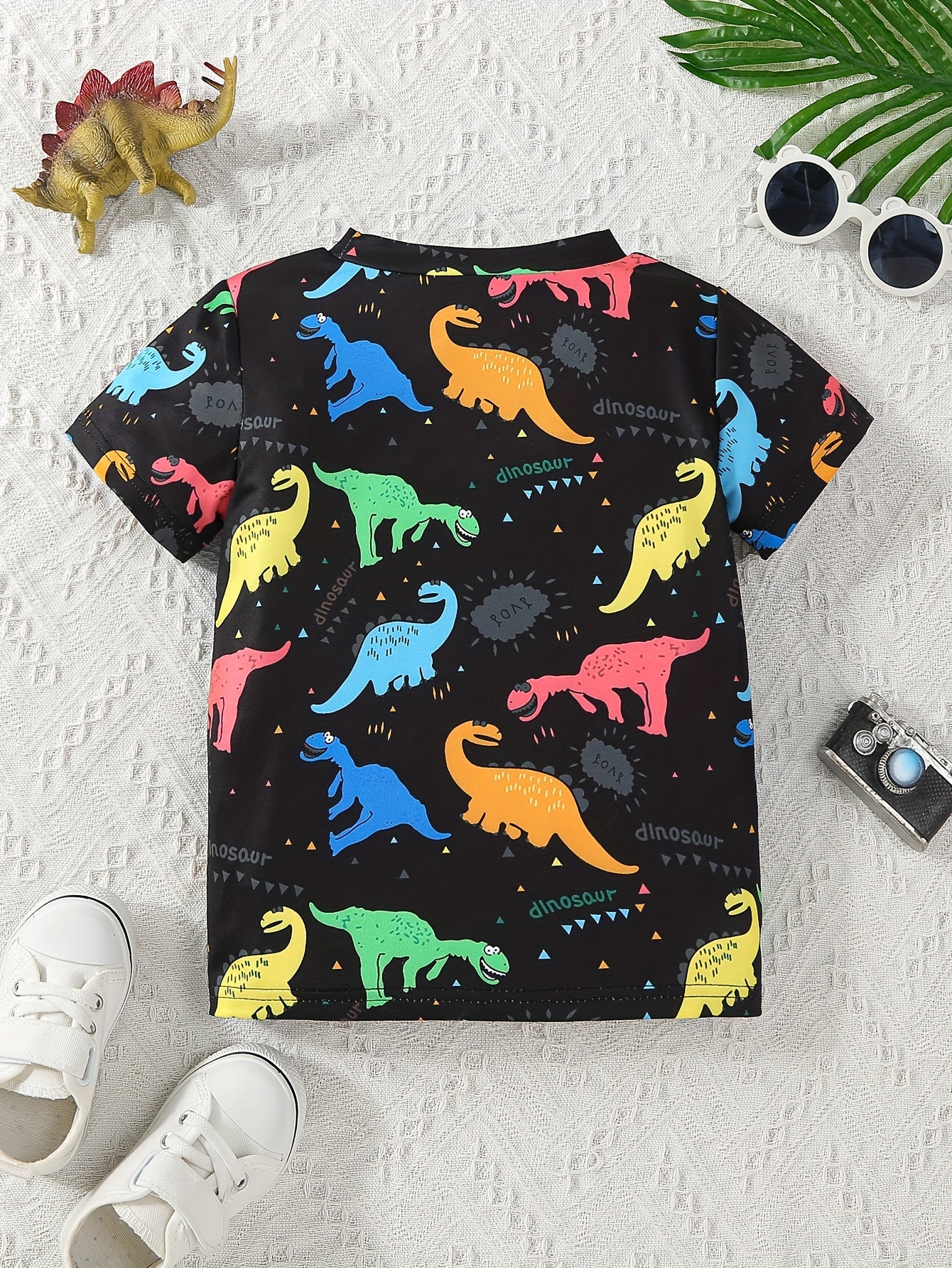 Cartoon Dinosaur Print Boys Glow In The Dark T-shirt,
