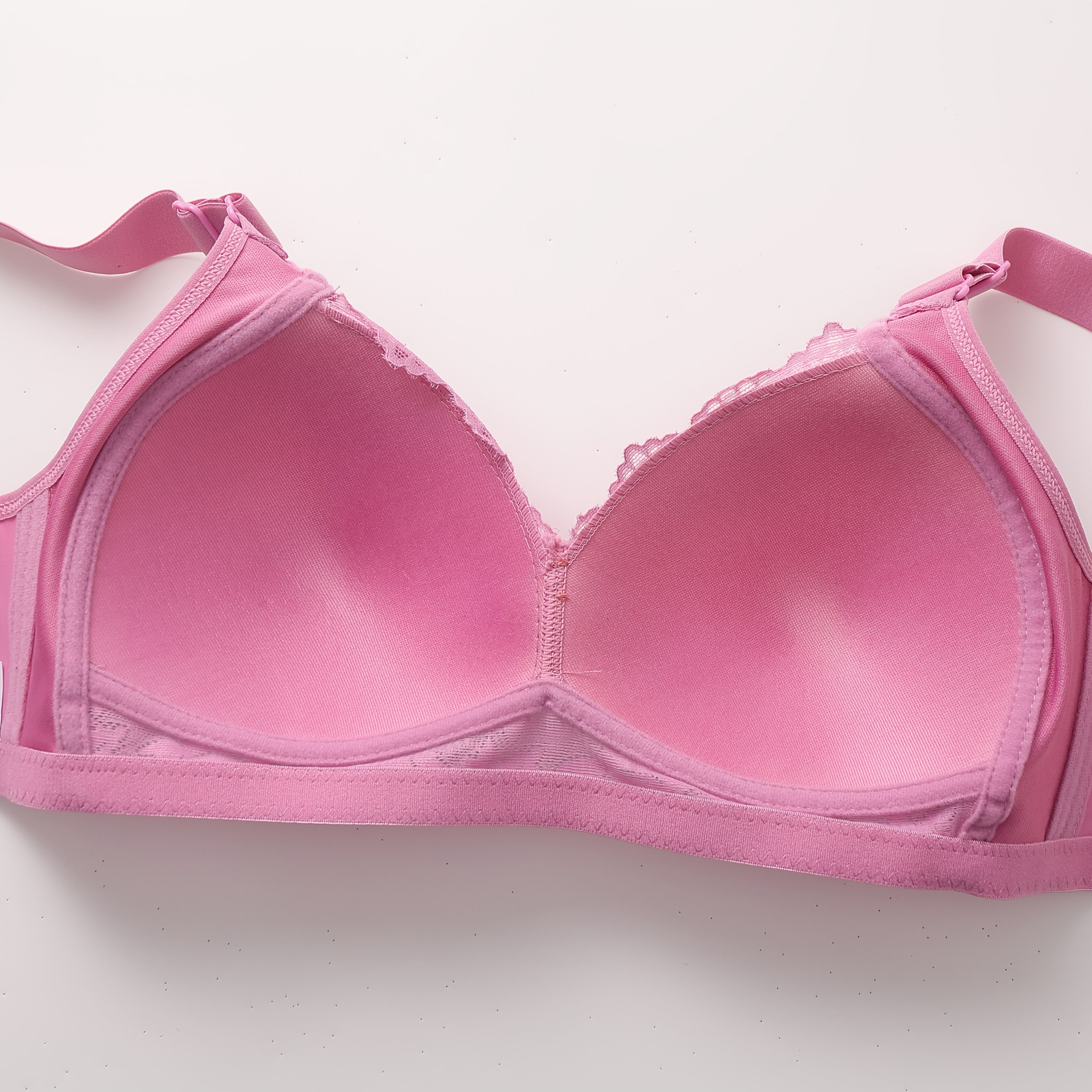 Women's Everyday Bra - Soft Lavender Lace Undergarment with Non-Removable ./MH