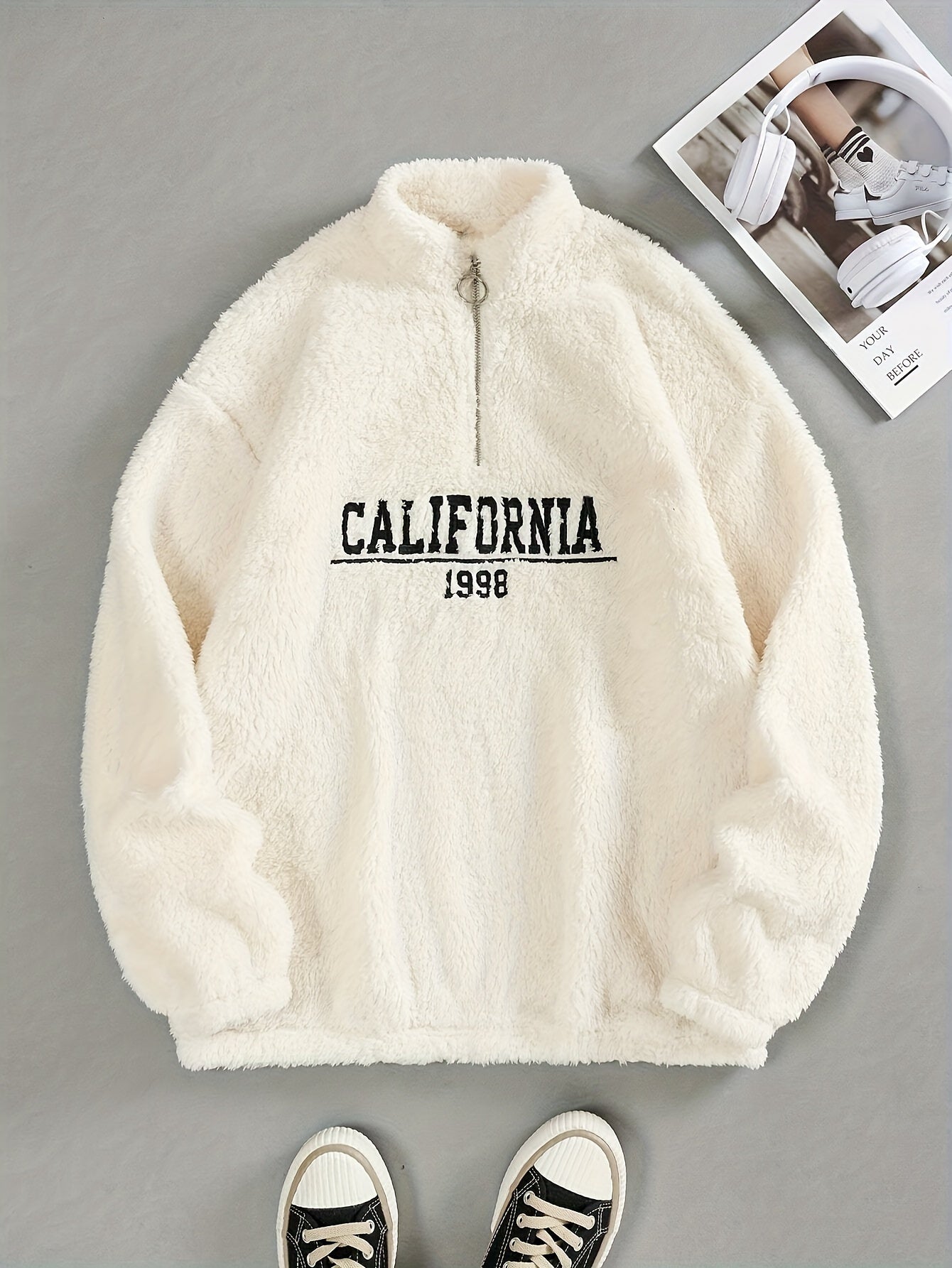 Cozy California Print Pullover Sweatshirt - Fashion Sweatshirts for Women with Long Sleeve Crew Neck Design, Soft and Casual Wear for Fall and Winter Seasons - Perfect for Everyday Lounging