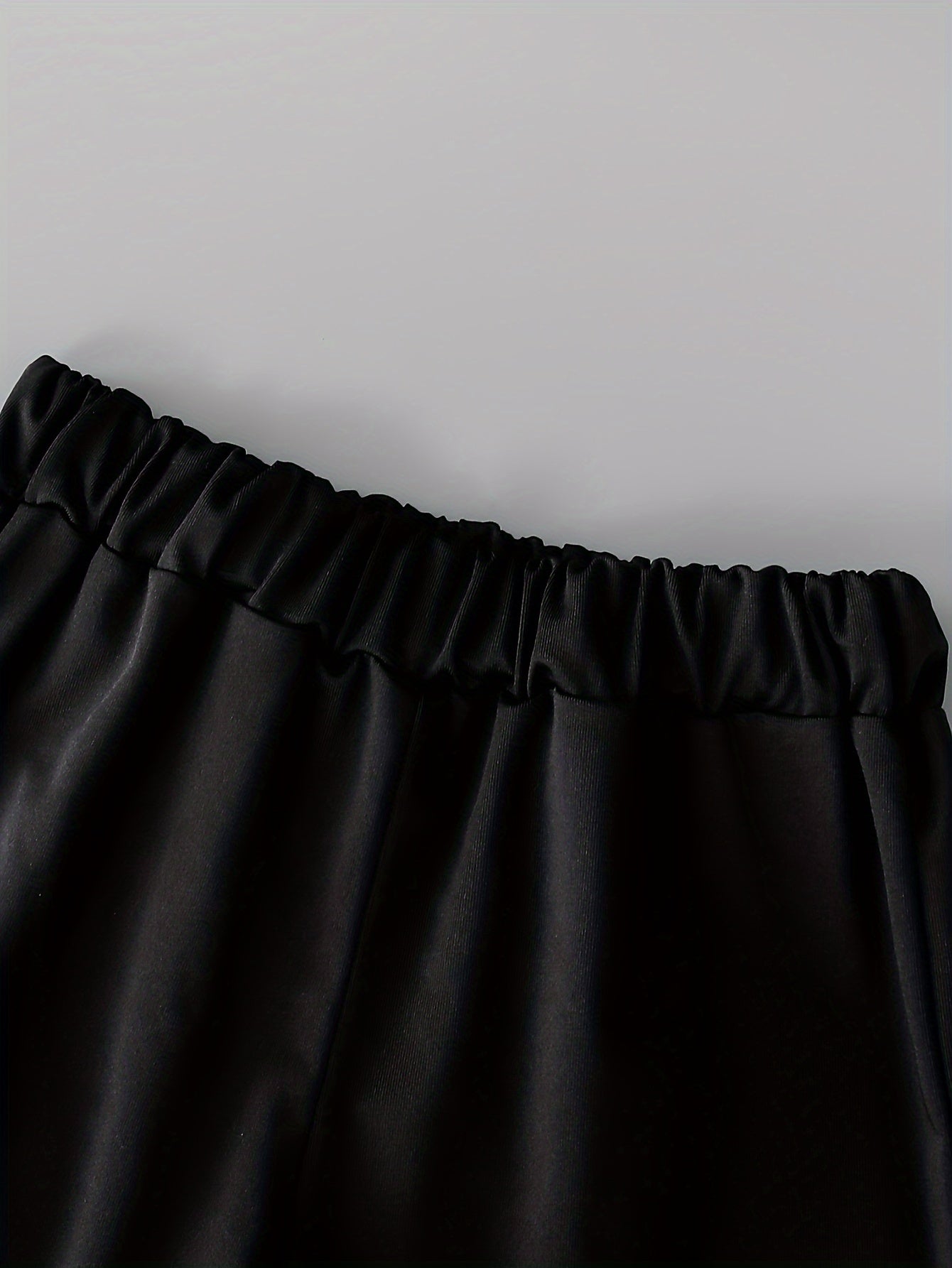 3pcs Boys Casual Solid Short Sleeve T-shirt & Smile Face Print Shorts.